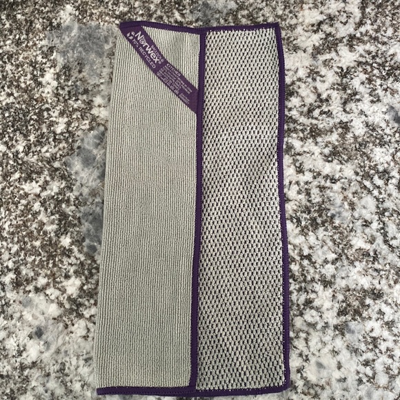 COPY - Graphite w/Purple Trim Diamond Textured Kitchen Cloth by Norwex w/BacLoc… - Picture 8 of 13